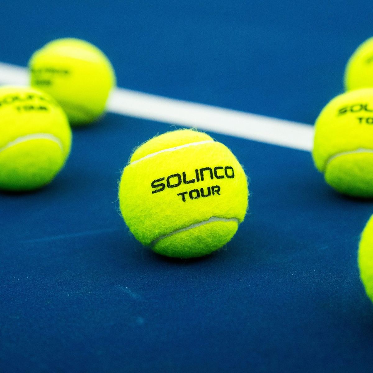 Pelotas Solinco Tour · Caja de 24 tubos