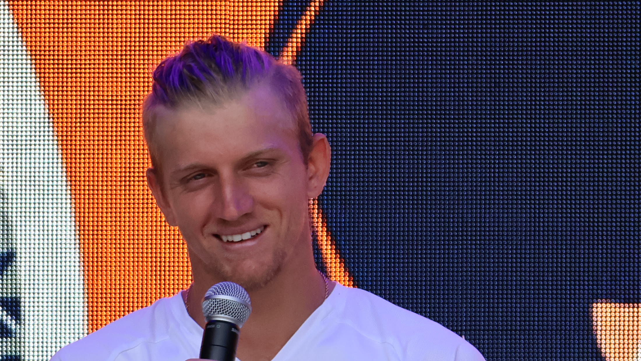 Davidovich salvó match point en Shanghái: el control también se entrena desde la cuerda